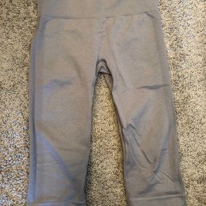 Lululemon Like New Capri Leggings - Size 6
